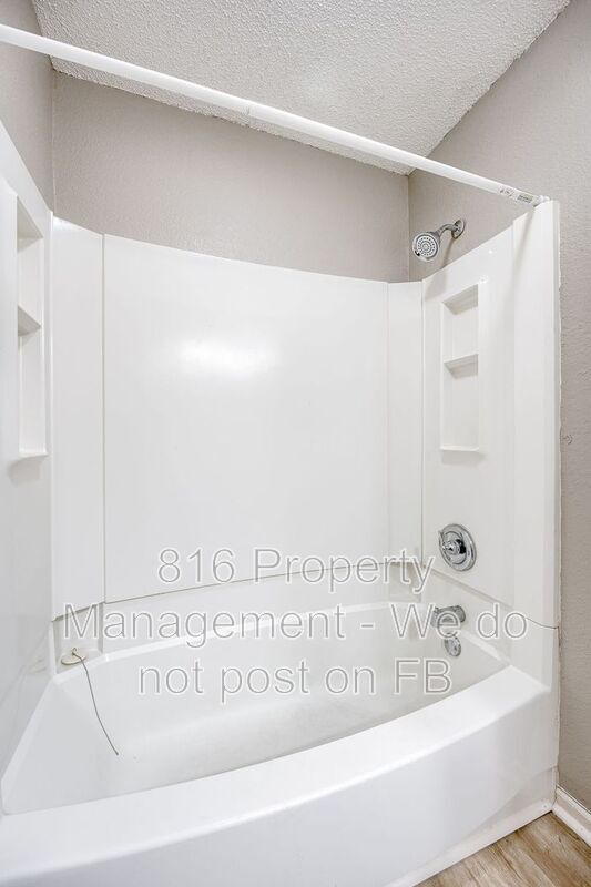 Building Photo - 2310-2312 Monroe Ave