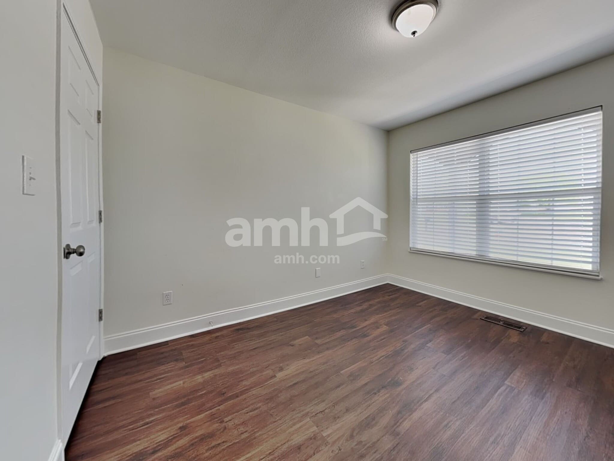 Building Photo - 5412 Singh Ln
