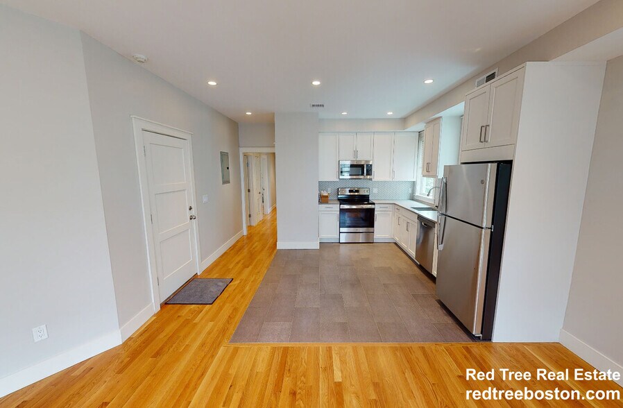 Building Photo - 72 Spring St