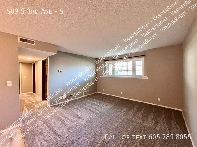 Building Photo - 509 3rd Ave