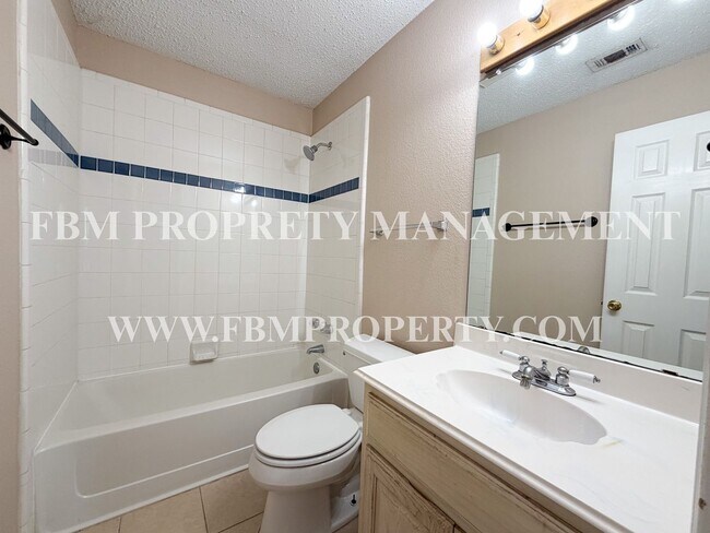 Building Photo - 1000 Short Line Blvd