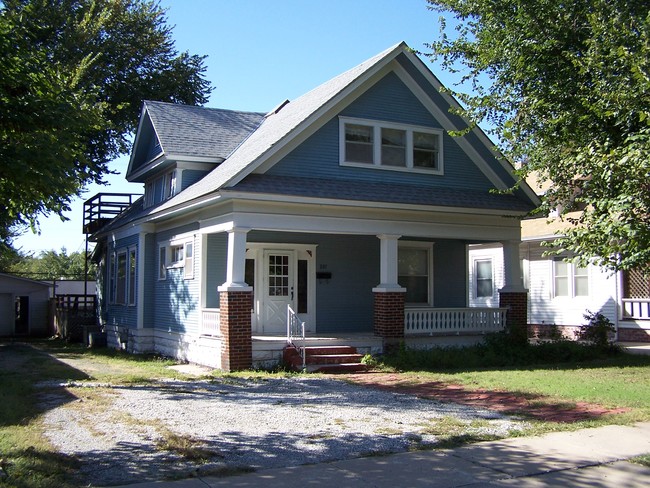Building Photo - 237 S Holyoke St