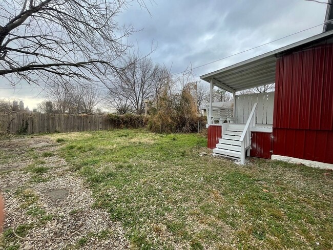 Building Photo - Charming Home Blending Vintage Character with Modern Updates.