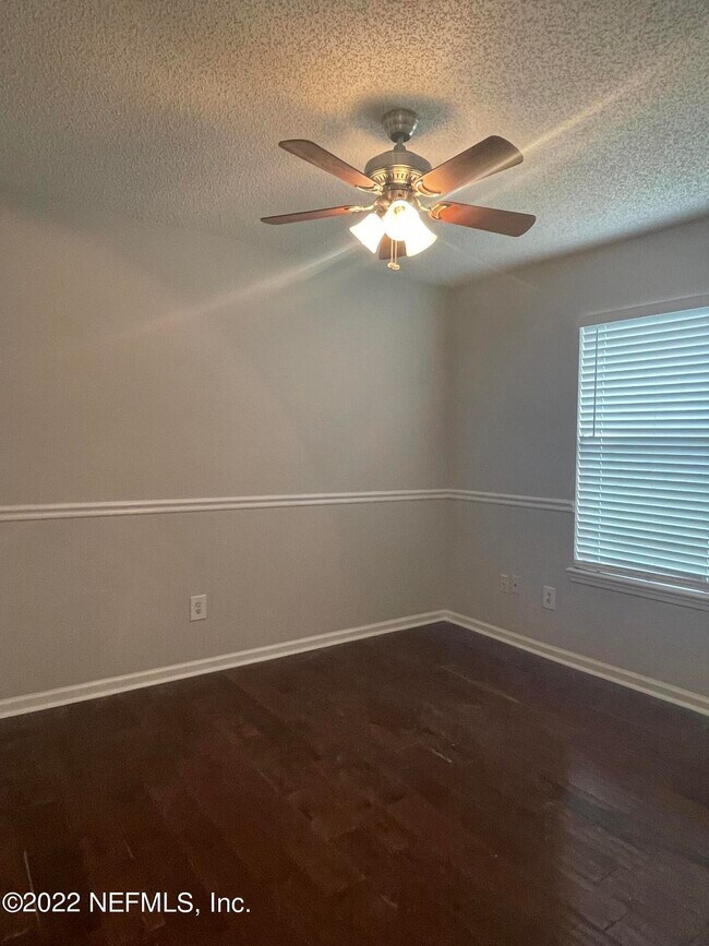 Building Photo - 3348 Volley Dr