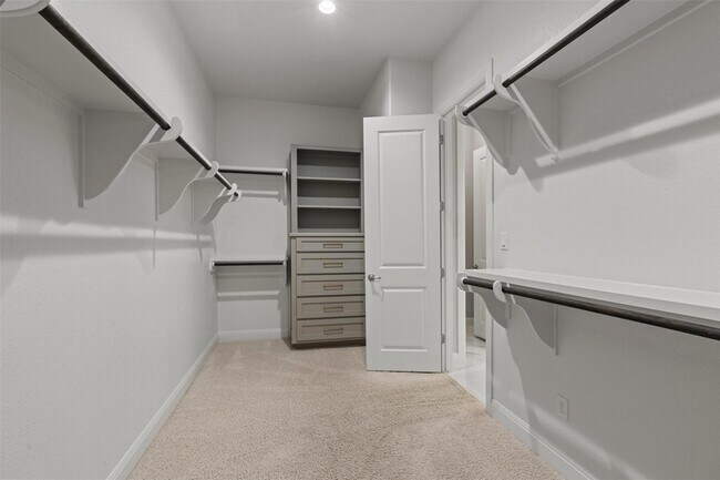 Building Photo - 201 Barefoot Park Ln