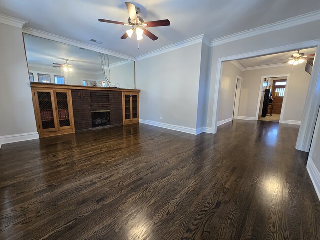 Building Photo - 4231 N Marmora Ave