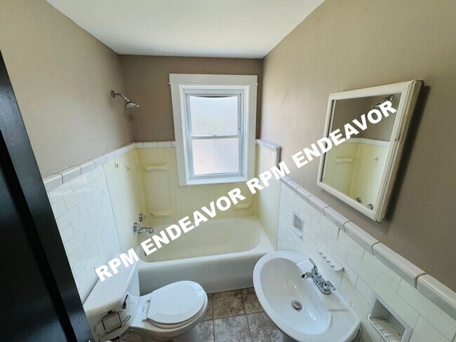 Building Photo - 5800 Goener Ave
