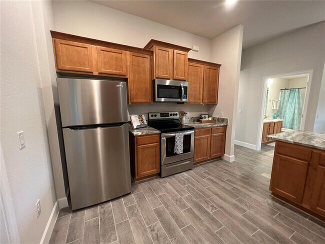 Building Photo - 27430 Deep Creek Blvd