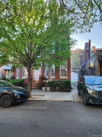 Building Photo - 47-12 39th Pl