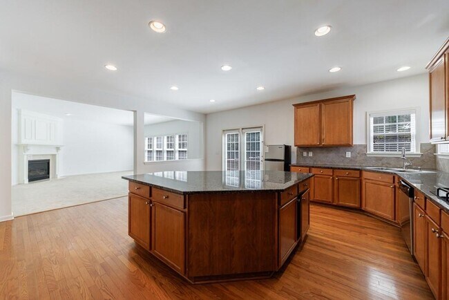 Building Photo - 279 Collins View Ct