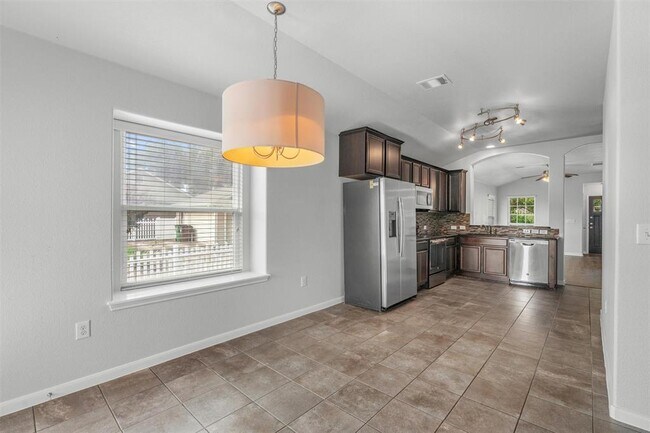 Building Photo - 825 Heritage Springs Trail