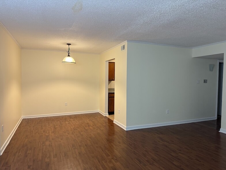 Building Photo - 11271 Florida Blvd