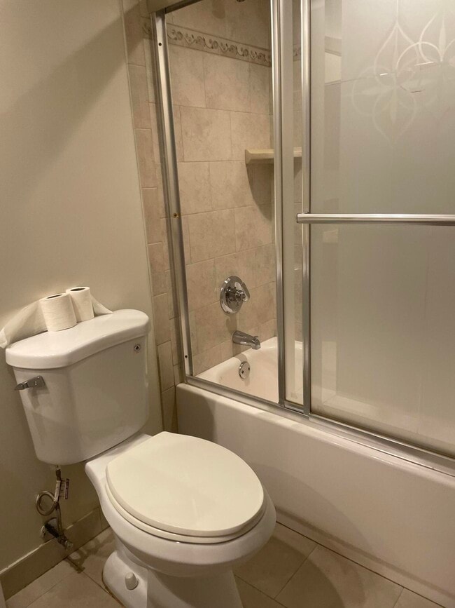 Building Photo - 498 Piedmont K