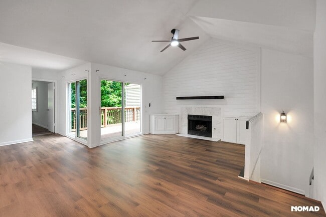 Building Photo - Charming 2BR Condo in Atlanta