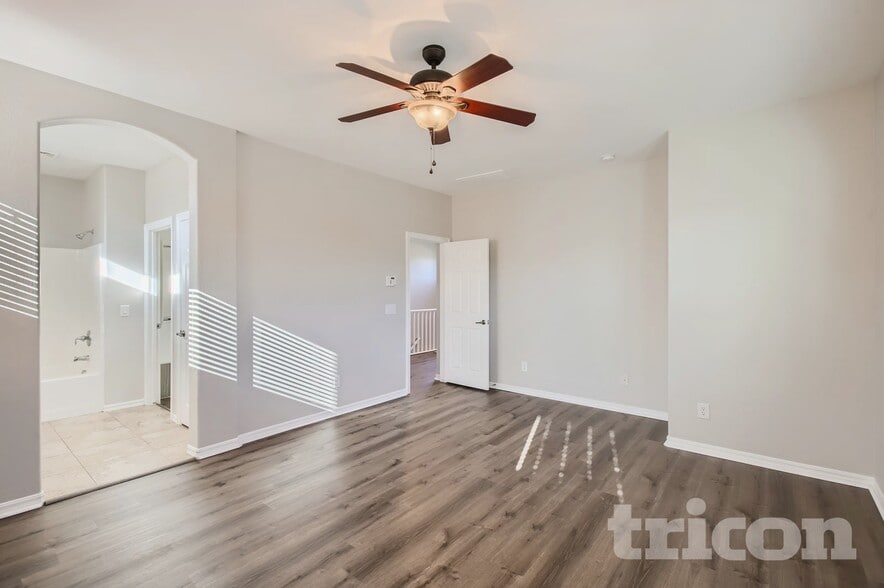 Building Photo - 19193 E Swan Dr