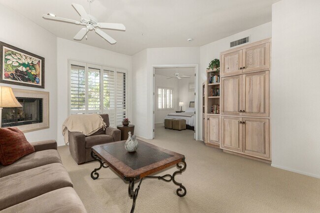 Building Photo - STUNNING Furnished OASIS 2 bed/2 bath Condo in McCormick Ranch