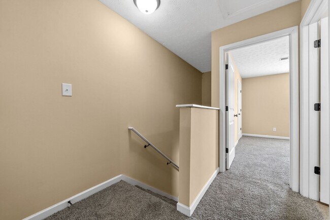 Building Photo - 2260 McCormick Lane