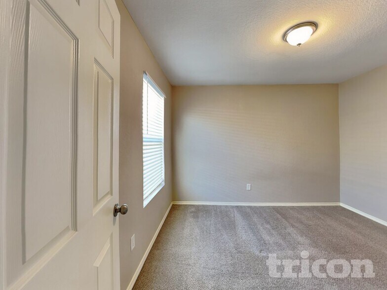 Building Photo - 10911 Bosal Trail