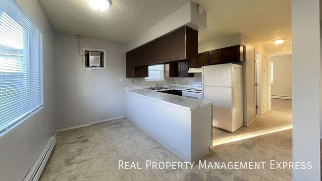 Building Photo - 3709 S Cathy Ave