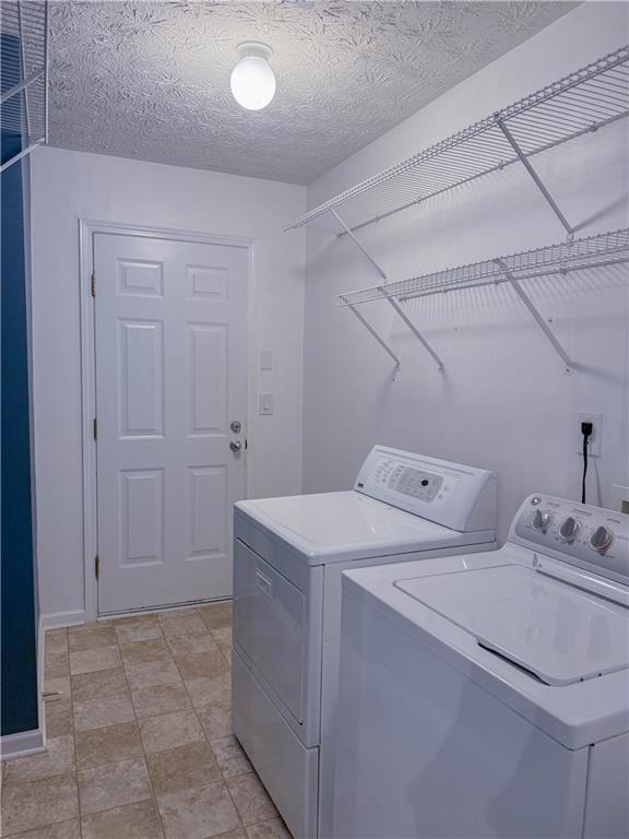 Building Photo - 2955 Victoria Park Dr NE
