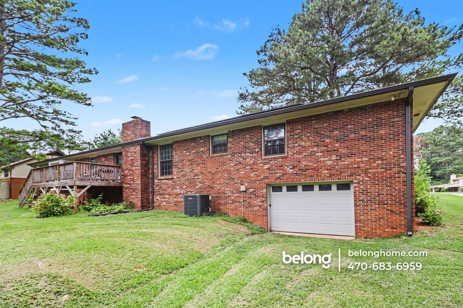 Building Photo - 135 Marilyn Dr E
