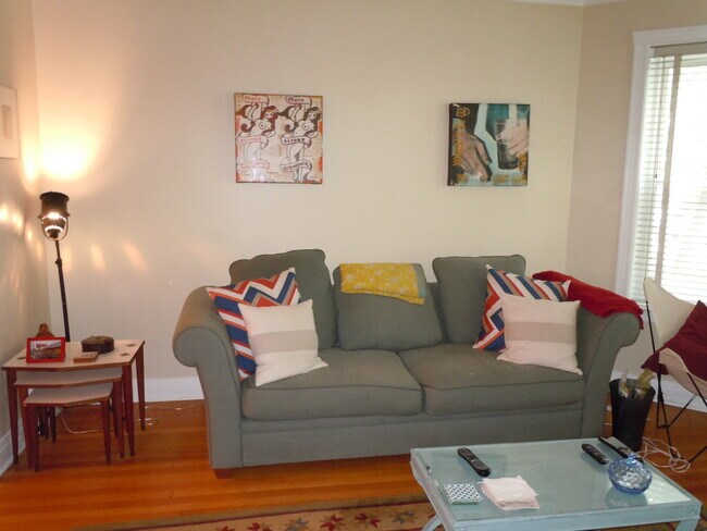 Living Room - 1314 Eddy W St