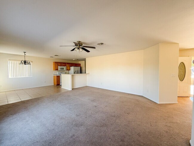 Building Photo - 29 Palms Home