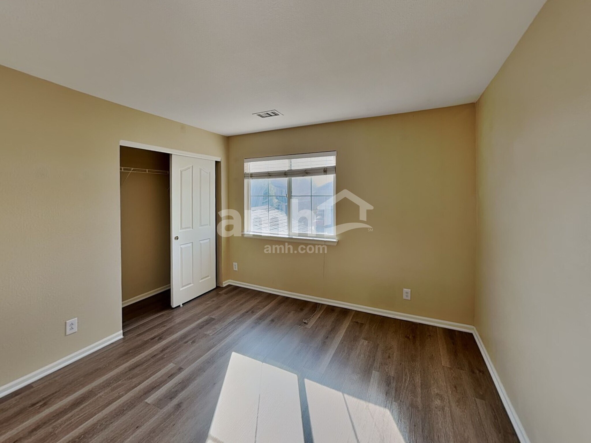 Building Photo - 5568 Joplin St