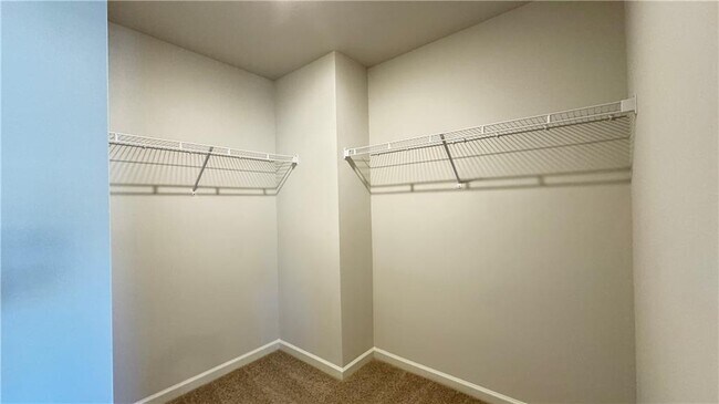 Building Photo - 100 Aspen Ct