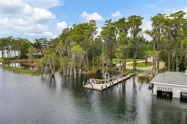 Building Photo - 812 East Blvd