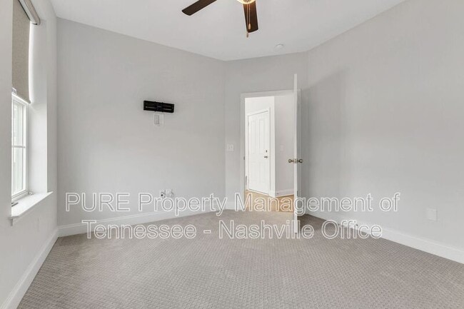 Building Photo - 4201 Camdale Dr