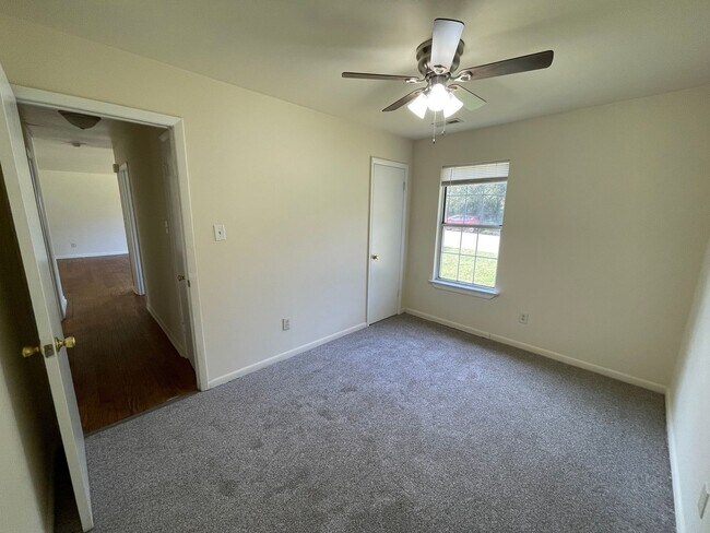 Building Photo - 9237 Lost Forest Dr