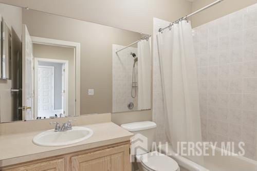 Building Photo - 68 Franklin School Way