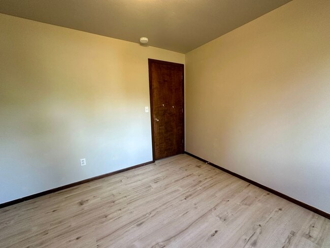 Building Photo - Remodeled Three Bedroom Home in Keizer