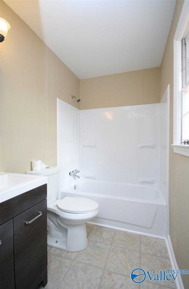 Building Photo - 4015 Apollo Dr SW