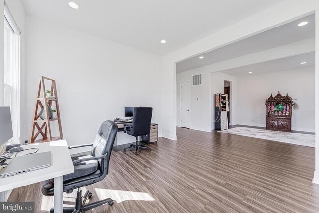 Building Photo - 23765 Fairfield Knl Ct