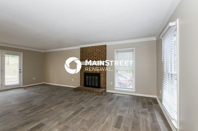 Building Photo - 3 Bedroom Pet-Friendly Home in Charlotte, NC with Main Street Renewal