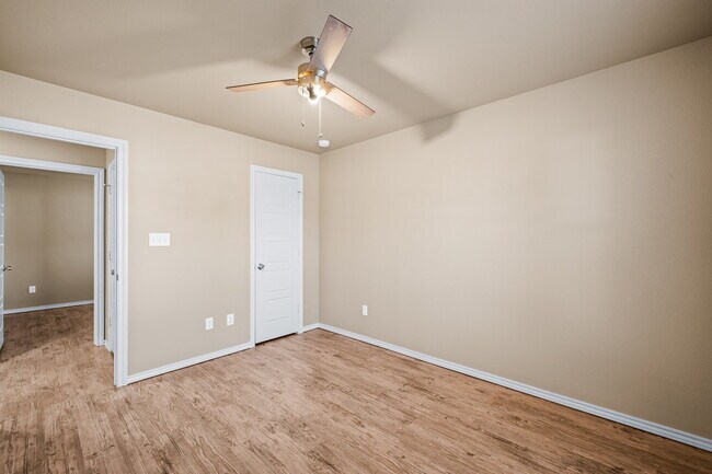 Building Photo - Modern 3/2 in Abernathy, TX