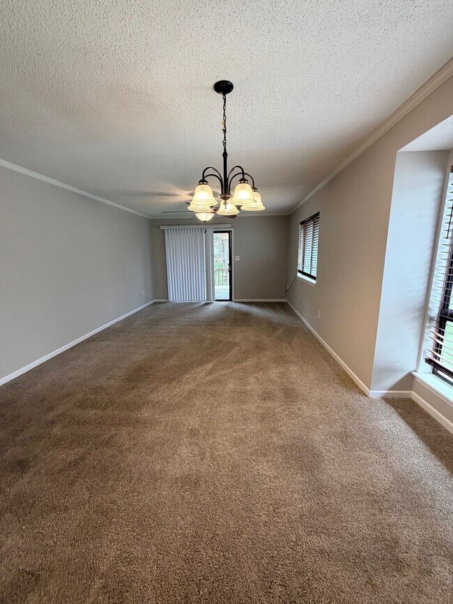 Building Photo - 500 Cokesbury St