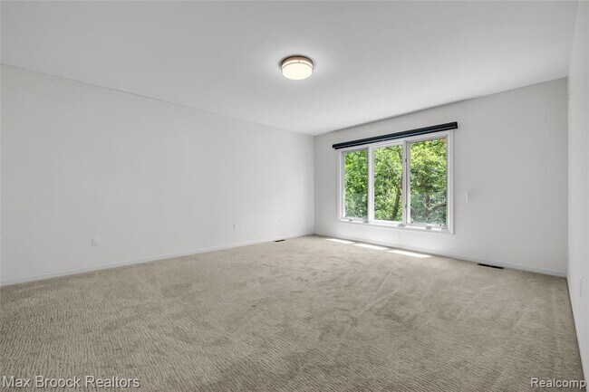 Building Photo - 107 Millstone Rd