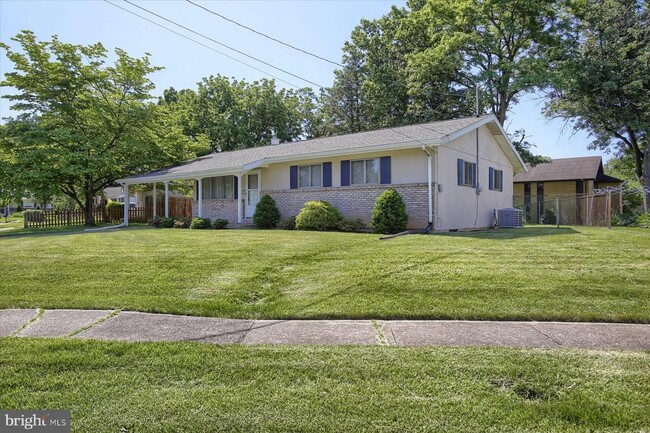 Building Photo - 107 Birch Ct