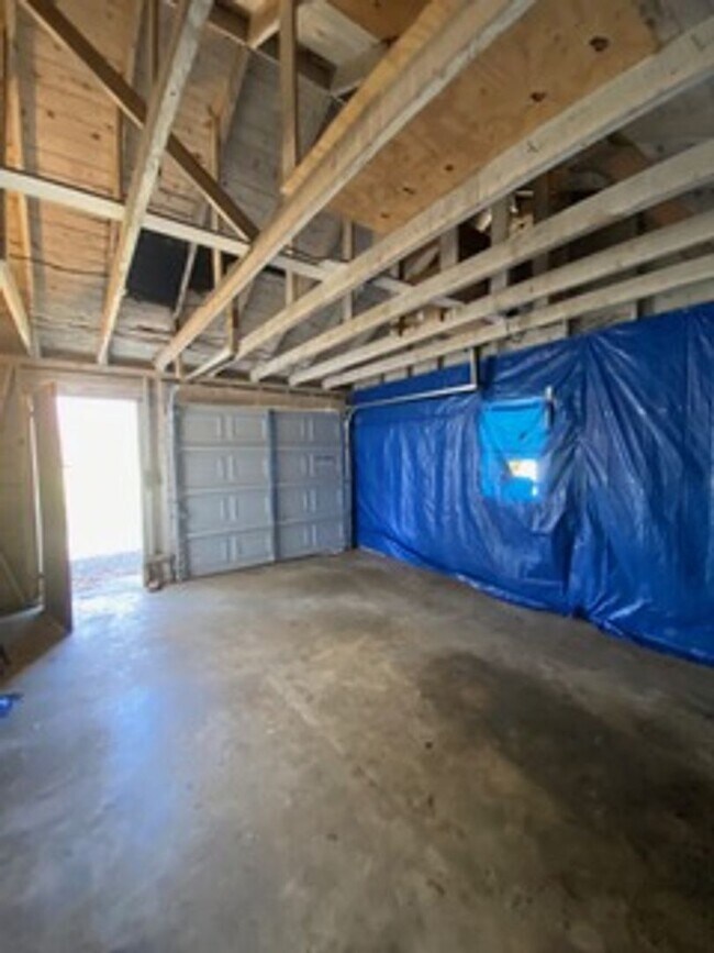 Building Photo - 103 Trail 4