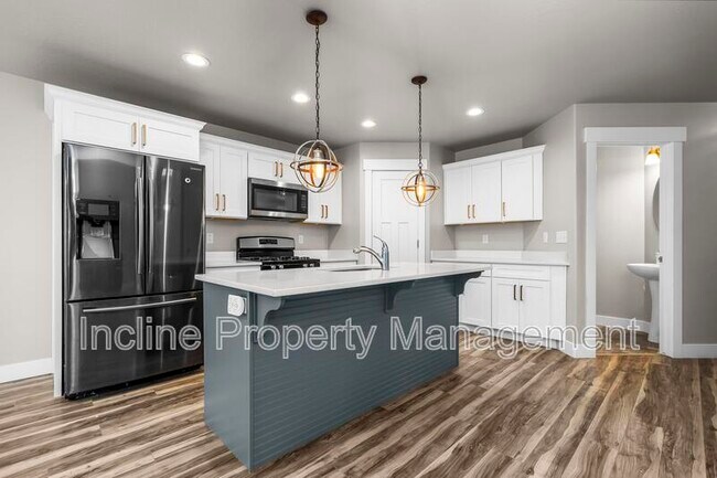 Building Photo - 4863 Spire Wy