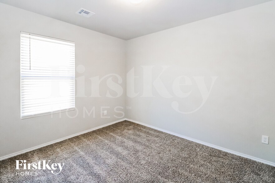 Building Photo - 232 Klare Ct