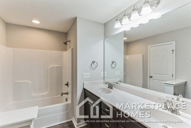 Building Photo - 741 Hollandale Rd