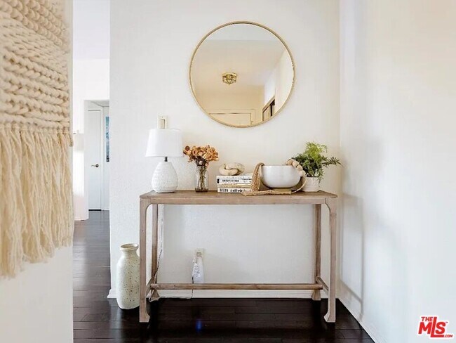 Building Photo - 14245 Dickens St