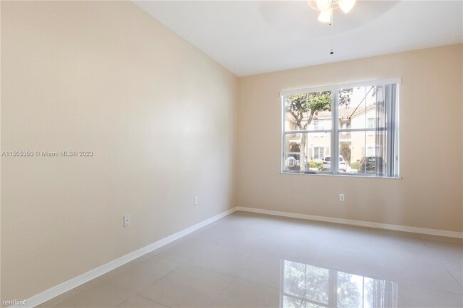 Building Photo - 3 br, 2.5 bath Condo - 8912 W Flagler St A...