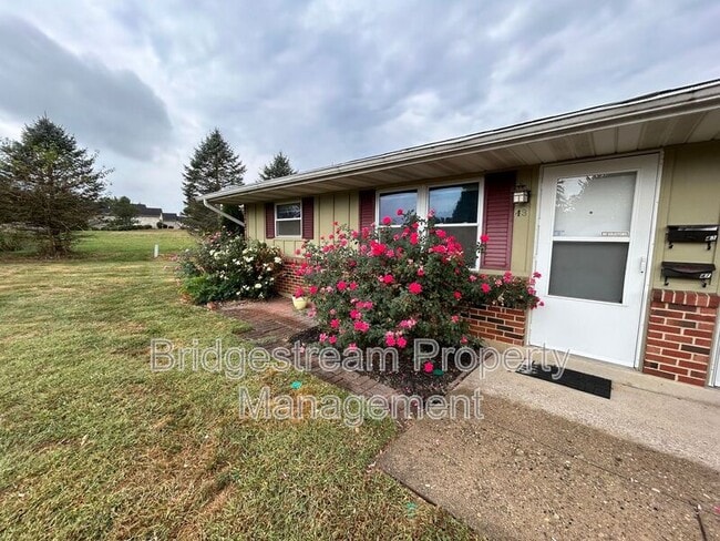 Primary Photo - 43 Candlewood Ct