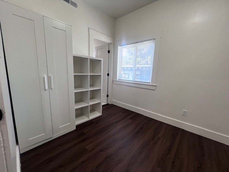 Building Photo - 1301 Adeline St