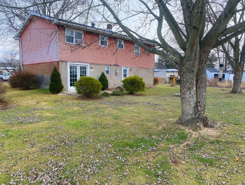 Building Photo - 1953 PA-212